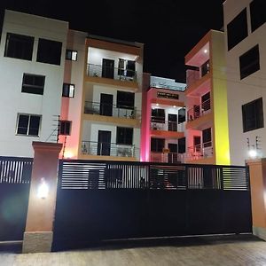 Spacious & Outstanding 3-Bed Furnished Apartment Accra Exterior photo