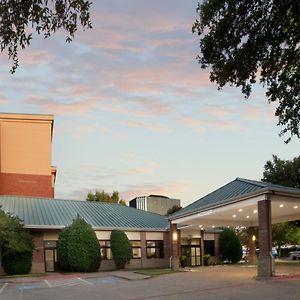 Courtyard Dallas Addison Quorum Drive Hotel Exterior photo