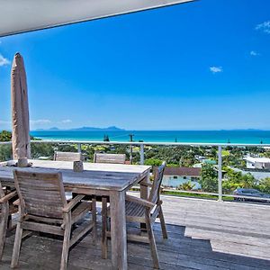 Surfers Lookout - Waipu Cove Holiday Home Exterior photo