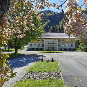 Kvastunet Hotel Lyngdal Exterior photo