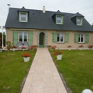 Chambre D'Hote Bed & Breakfast Roz-Landrieux Exterior photo