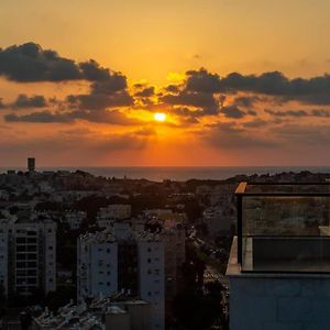 Bautiful Penthouse 4Bed With Jacuzzi Sea View Apartment Tel Aviv Exterior photo