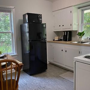 Cozy Studio, Minutes From Downtown. Quiet. Apartment South Burlington Exterior photo