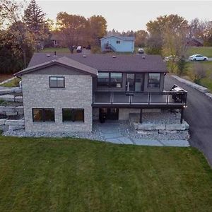 Chemong Lake Waterfront Cottage☆Privateboatlaunch Lakefield Exterior photo