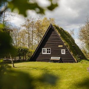 Unique Holiday Home In Ruinerwold With Garden Exterior photo