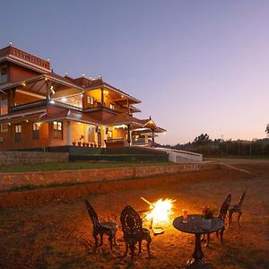 Honeychilk Palace With Free Breakfast & Mountain View By Stayvista Dharmapuri Exterior photo