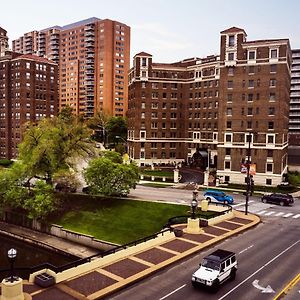 The Raphael Hotel, Autograph Collection Kansas City Exterior photo