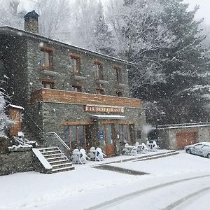 Hostal Les Roquetes Hotel Queralbs Exterior photo