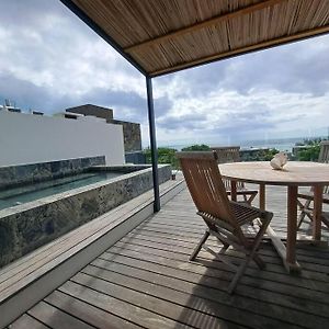 3 Bedroom Penthouse With Pool Overlooking The Ocean In Tamarin Exterior photo