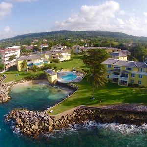 Sea Palms Beach Holiday Apartment Saint Maryʼs Exterior photo