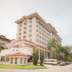 Mulia Hotel Bandar Seri Begawan Exterior photo