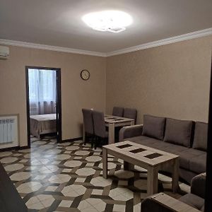 Comfortable Apartment Erevan Exterior photo