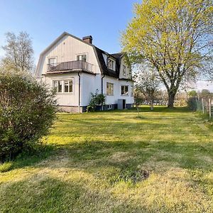 2 Bedroom Cozy Home In Traryd Exterior photo