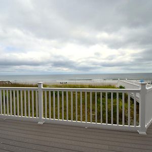 Oceanfront Vacation Home - East Emerald Isle Exterior photo