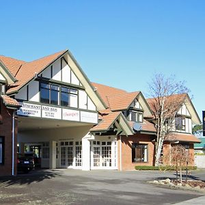 Champers Motor Inn Lower Hutt Exterior photo