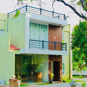 Shanthi Villa Resort Holambra Exterior photo