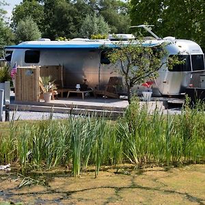 Airstream Retro Usa Caravan Apartment Earnewâld Exterior photo