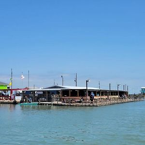 Indianola Fishing Marina Blue Shark Apartment Port Lavaca Exterior photo