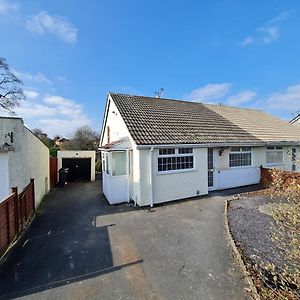 2-Bed House Bungalow In Bristol Exterior photo