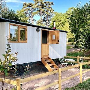 The Hereford Hut, Charming 1 Bedroom Shepherds Hut Callow Exterior photo