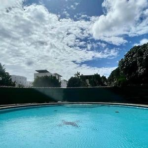 L Appart Dans Les Nuages - Climatise - Piscine - Vues Panoramiques - Proche Aeroport Et Universite Apartment Sainte-Clotilde Exterior photo