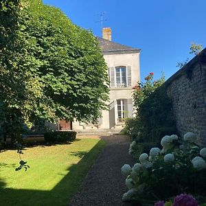 Chez Agnes Bed & Breakfast Pont-Évêque Exterior photo