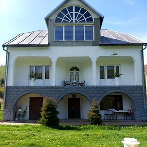 Садиба "Віталія" Hotel Volovăţ Exterior photo