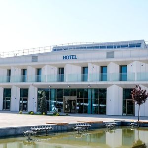 M-Clinic Hotel Tașkent Exterior photo