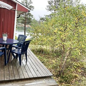 Nice Cottage Located On A Seaside Plot Outside Oskarshamn Exterior photo