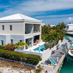 Salt Air And Second Wind Villa Long Bay Exterior photo