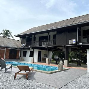 The Wooden Retreat By Elite Stay Port Dickson Exterior photo