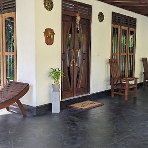 Karanda Villa Hikkaduwa Exterior photo