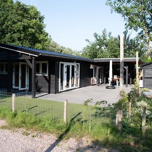 Luxe En Ruim Chalet Met Airco Bij Leekstermeer Matsloot Exterior photo