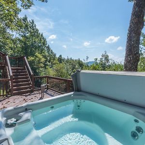 Sterling Retreat Pet Friendly, Hot Tub & Mountain Views! Villa Black Mountain Exterior photo