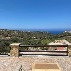 Unique Farmhouse In The Heart Of Gozo - Nadur Villa Exterior photo