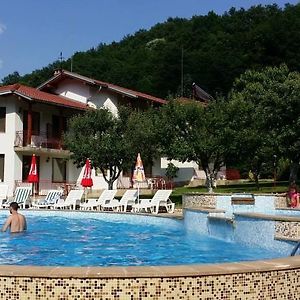 By The River Hotel Complex Balcaneţ Exterior photo