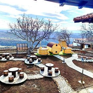 Holiday Complex Arbanaski Style-Panoramic View, Jacuzzi, Sauna, Children'S Park, Tavern Veliko Tărnovo Exterior photo