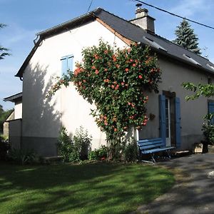 Gite De France Au Bord De L'Eau 3 Epis - Gite De France 6 Personnes 674 Apartment Aubazines Exterior photo