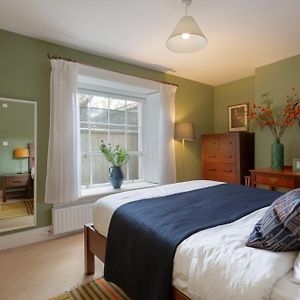 Spectacular 2 Bedroom Apartment With Sunny Garden & Terrace Dublin Exterior photo