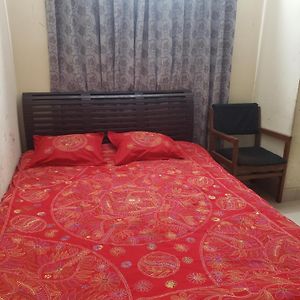 Private Double Room With Attached Bathroom Nikunja 2 Dacca Exterior photo
