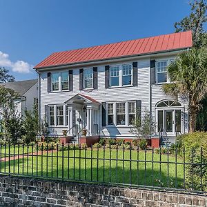 Historic Home Overlooking The Beaufort River Located On Bay St - Sleeps 10 Exterior photo