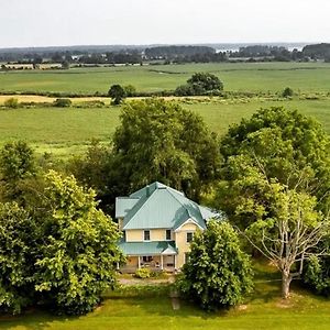 Runaway Bay Guest House Hillier Exterior photo