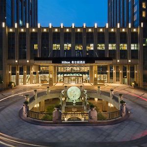 Hilton Quanzhou Riverside Hotel Exterior photo