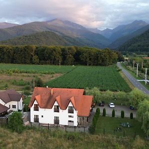 Pensiunea Maya Villa Sîmbăta de Sus Exterior photo