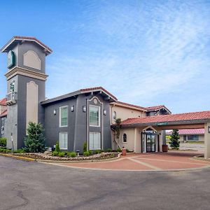 La Quinta Inn By Wyndham Kansas City Lenexa Exterior photo