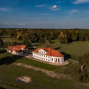 Zamecek - Chateau Lany - Depandance Stroodel Hotel Břeclav Exterior photo