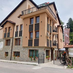 Kesta Za Gosti Byaloto Konche Hotel Beli Iskăr Exterior photo