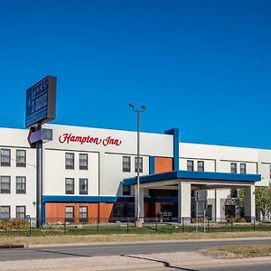 Hampton Inn Hutchinson Exterior photo