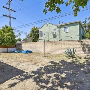 Pet-Friendly North Hollywood Bungalow With Patio Villa Los Angeles Exterior photo