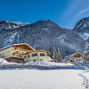 Pension Rosenhuegel Neustift im Stubaital Exterior photo